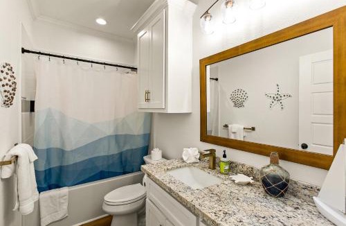 Crystal Beach House | The Breezy Turtle