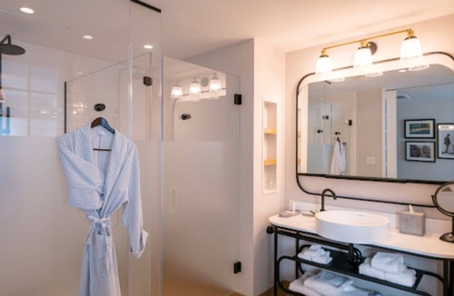 Newport Hotel | The Brenton Hotel