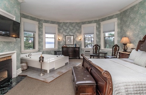 Cazenovia Hotel | The Brewster Inn