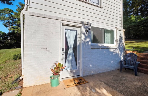 Athens Apartment | The Briarcliff Suite