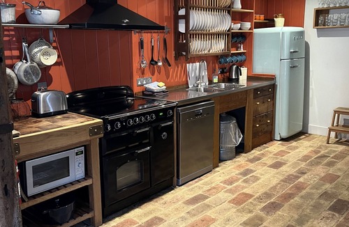 Boldre Apartment | The Brick Barn at Warborne Farm