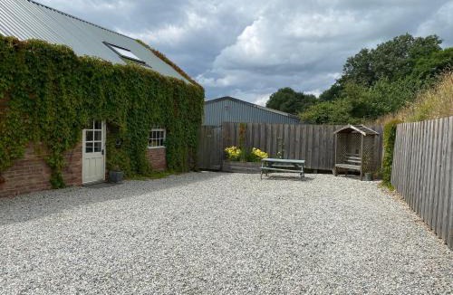 Sticklepath Apartment | The Brick Barn, Drewsteignton