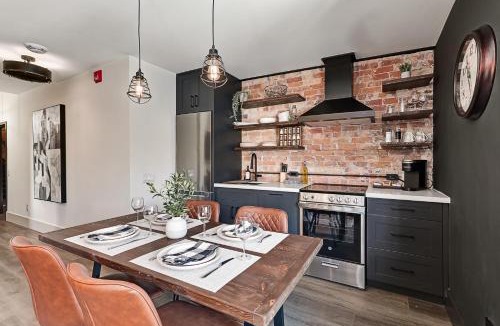 Collingwood Hotel | The Brick & Beam Boutique Hotel