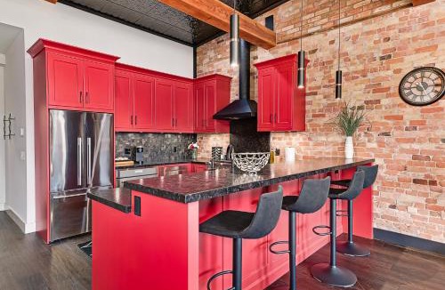 Collingwood Hotel | The Brick & Beam Boutique Hotel