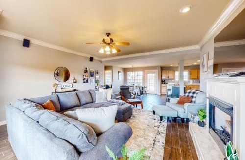 Bentonville House | The Brick Beauty on Cabriolet