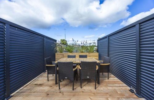 Beaconsfield Village Hotel | The Brick Hotel - The Loft