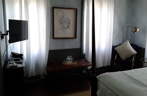 Newtown Hotel | The Brick Hotel