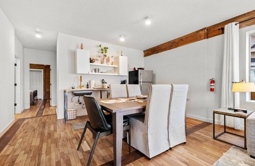 Fayetteville House | The Brick House - Walk DT or U of A - 3 Suites
