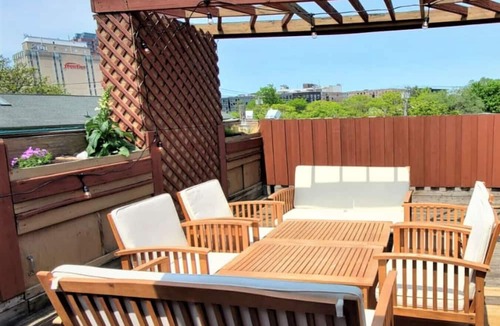 Mill River Apartment | The Brick Wooster Square | Yale | Skyline Deck