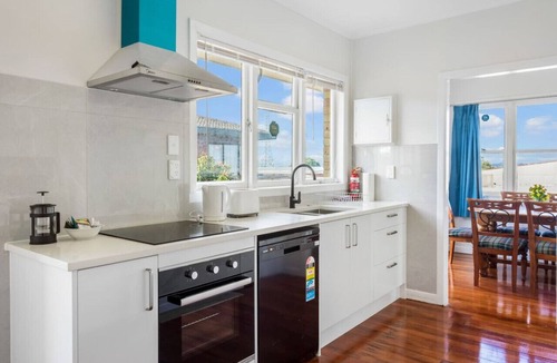 Mount Wellington House | The Brickstone Home with Deck and Parking