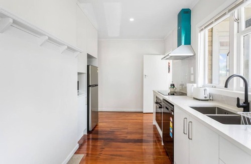 Mount Wellington House | The Brickstone Home with Deck and Parking