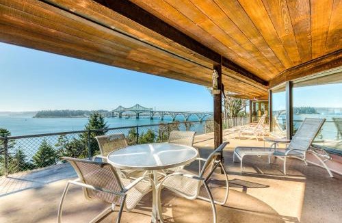 North Bend House | The Bridge and Balcony