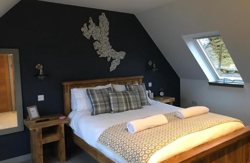 Kilmaluag Bed & Breakfast | The Bridge B&B