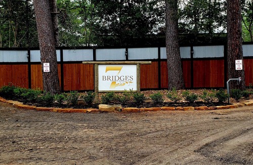 Montgomery House | The Bridge House located in an Beautiful RV Resort near Lake Conroe.