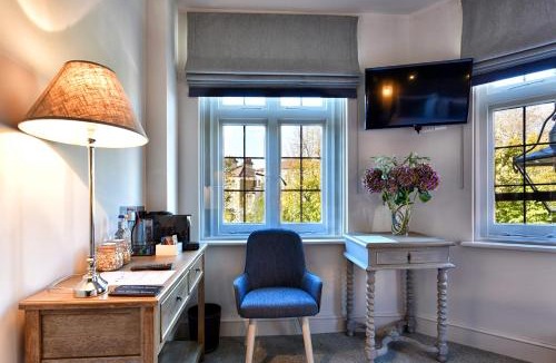 Barnes Hotel | The Bridge Pub & Rooms