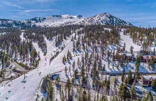 Mammoth Lakes Apartment | The Bridges 23
