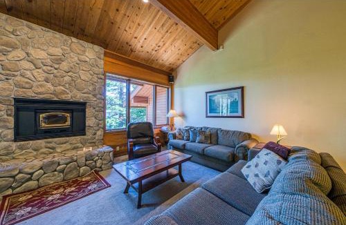 Mammoth Lakes Apartment | The Bridges 23