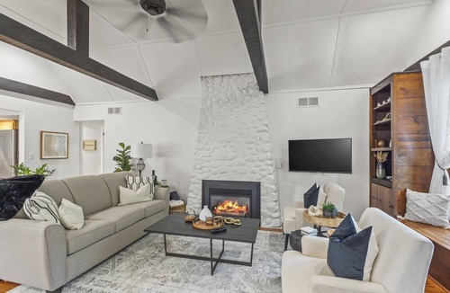 Town of Essex Cottage | The Brigette Vacation Cottage Rental