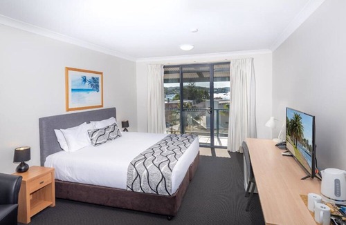 Toronto Hotel | The Brighton Apartments