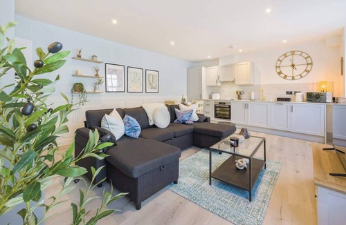 Brighton City Centre Apartment | The Brighton Haven in Bartholomews