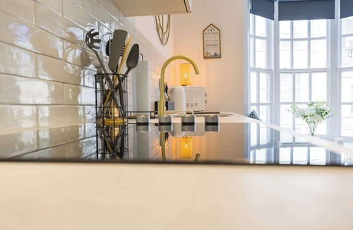 Brighton City Centre Apartment | The Brighton Haven in Bartholomews