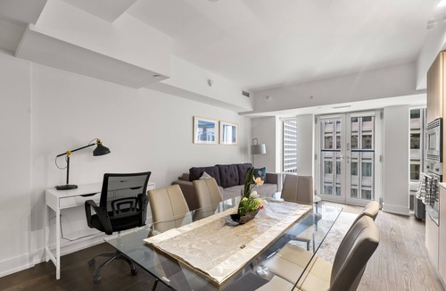 Bay Cloverhill Apartment | The Britt Condos in Downtown Toronto