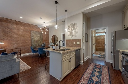 College Station Condo | The Broadmoor - A Designer Condo in Bryan Texas