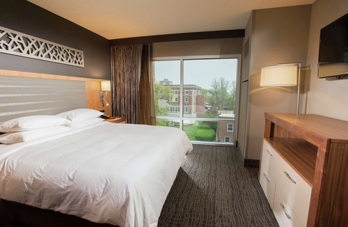 Columbia Hotel | The Broadway Columbia - a DoubleTree by Hilton