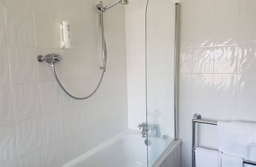 Letchworth Hotel | The Broadway Hotel