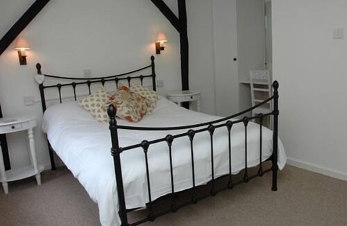 Welwyn Hotel | The Brocket Arms