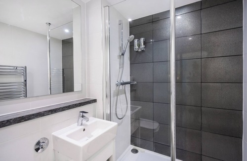 London Borough of Bromley Hotel | The Bromley Court Hotel