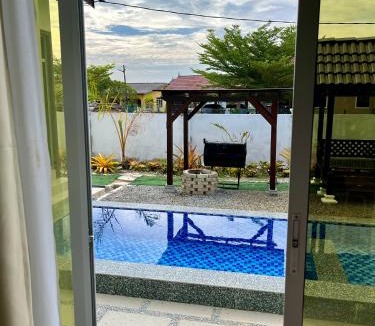 Kampung Aur Villa | The Broms Villa