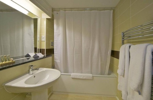 Emsworth Hotel | The Brookfield Hotel