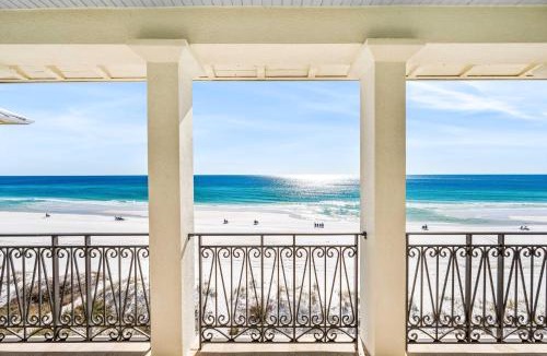 Delos House | The Brookie-Frangista Beach-Beach Front- Elevator- 2 Pools!