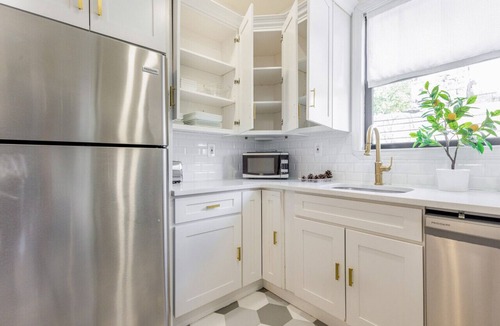 East New York Villa | The Brooklyn Brydge Unit