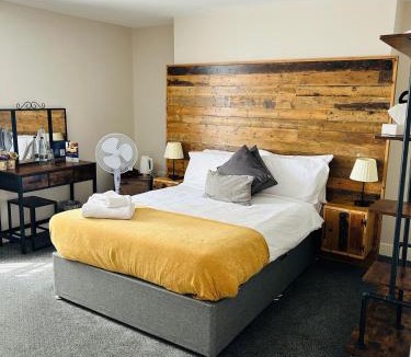 Lewisham Hotel | The Brookmill