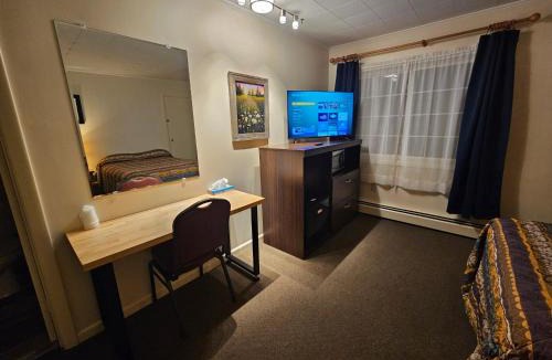 Smyrna Hotel | The Brookside Inn
