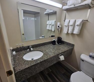 Smyrna Hotel | The Brookside Inn