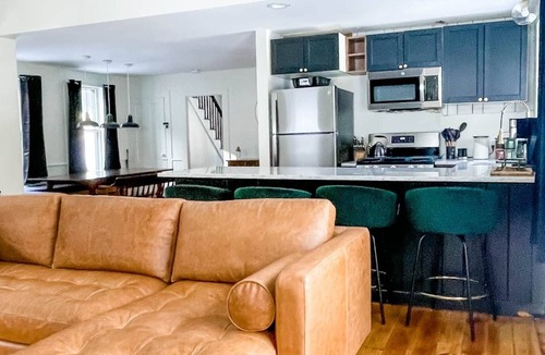 East Dover House | The Brookside Lodge & Cottage