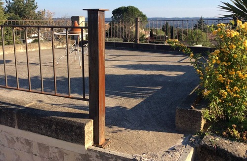 Saint-Maximin Villa | The broom villa