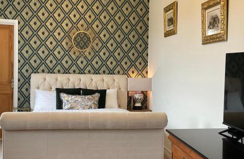 Mortimer West End House | The Broomsquire