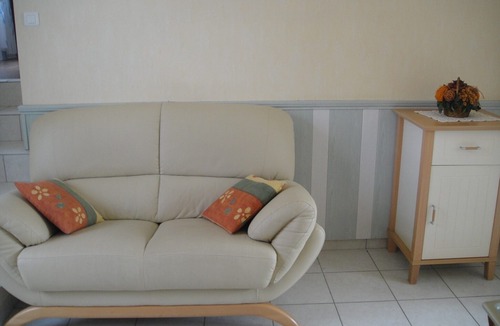 Les Brouzils Cottage | The Brouzils 85260 Pays de Loire, gite in mansion