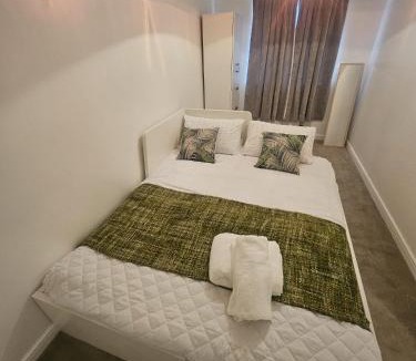 Gravesend Bed & Breakfast | The Brown Rest House