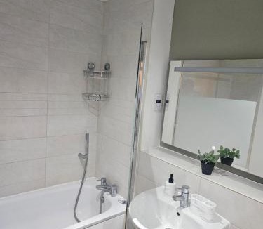 Gravesend Bed & Breakfast | The Brown Rest House