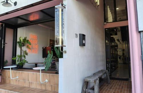 Jawa Hostel | The Brownstone Hostel & Space