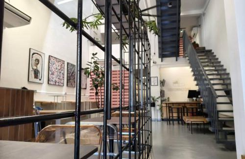 Jawa Hostel | The Brownstone Hostel & Space