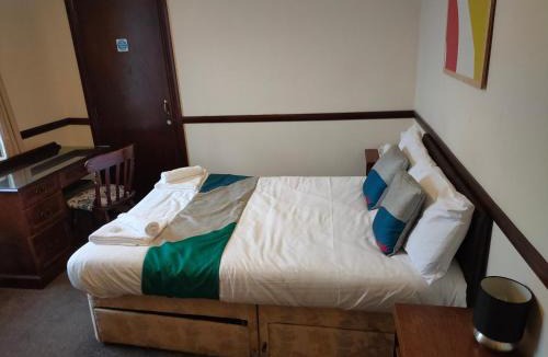 Saltash Hotel | The Brunel