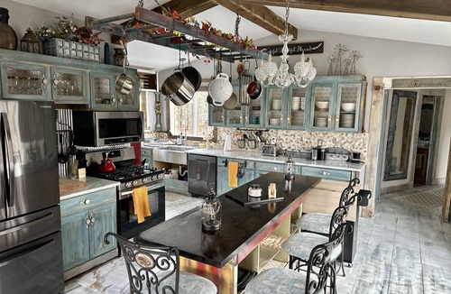 Boston Heights House | The Brupoppy Farm & Stay is farm located in the heart of Boston Heights Ohio.