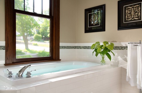 Regent Bed & Breakfast | The Buckingham Inn