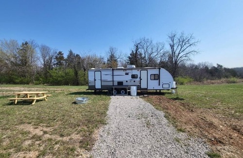 Leadwood RV Rental | The Budget Suite
